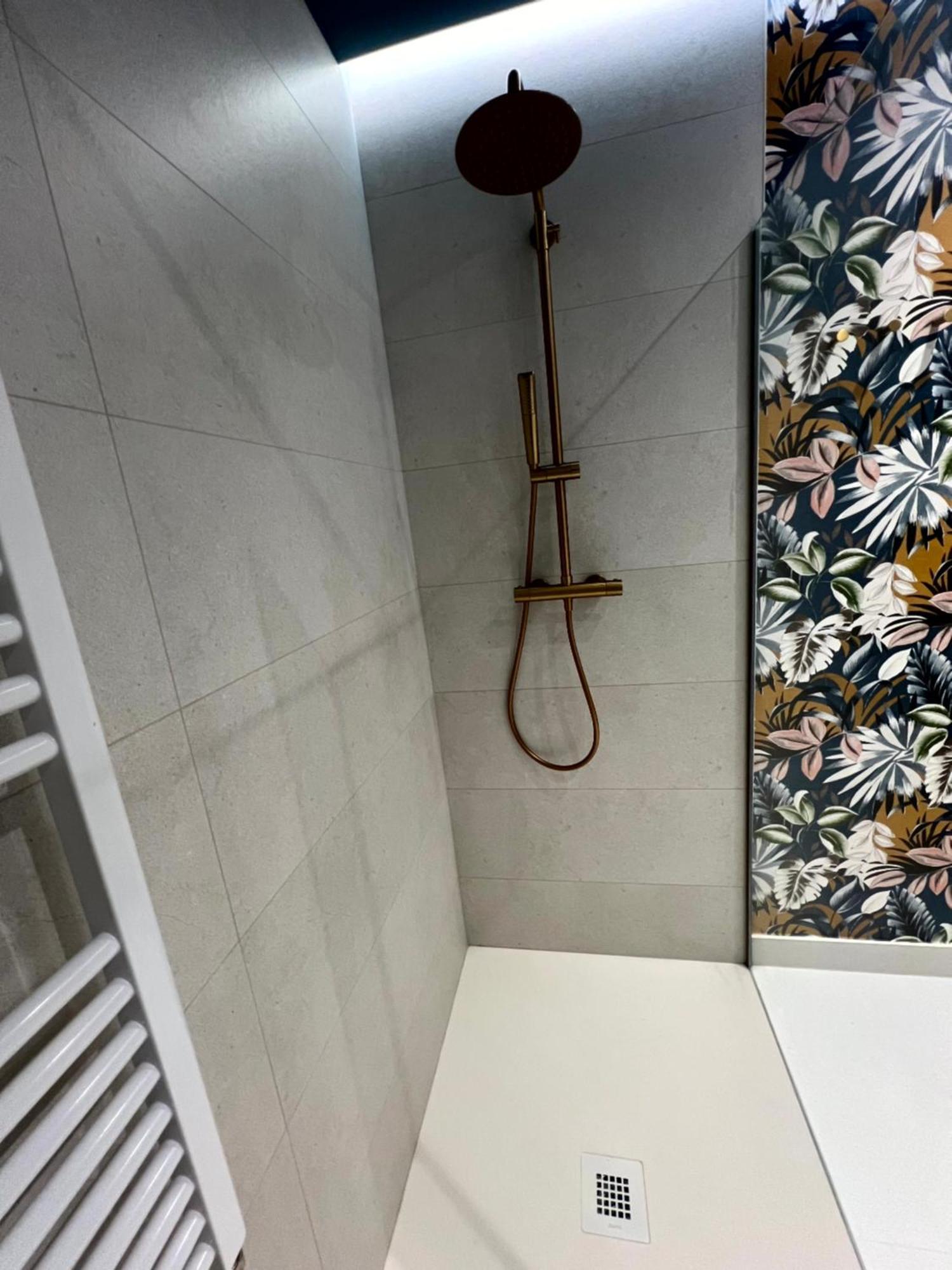 Chapiteles Catedral Apartment Burgos Exterior photo